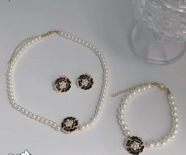 Black Beads Bracelet Gift Pack